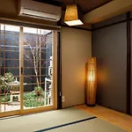 Kanade Inari-Sandomae