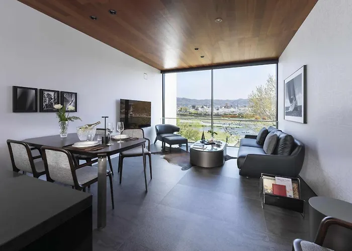 Kamo Residences By Reflections