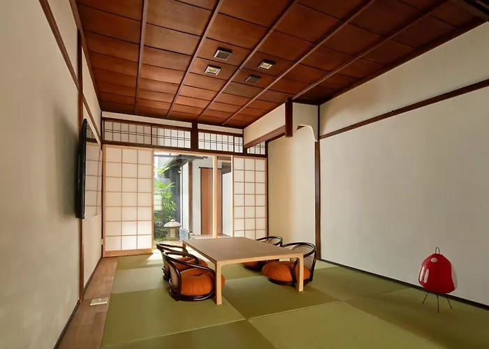 Yadoru Kyoto Hanare Shirotaki No Yado