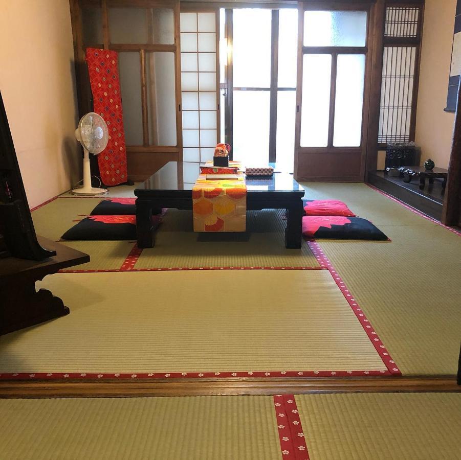 Naokonoza Bettei Fuyacho *