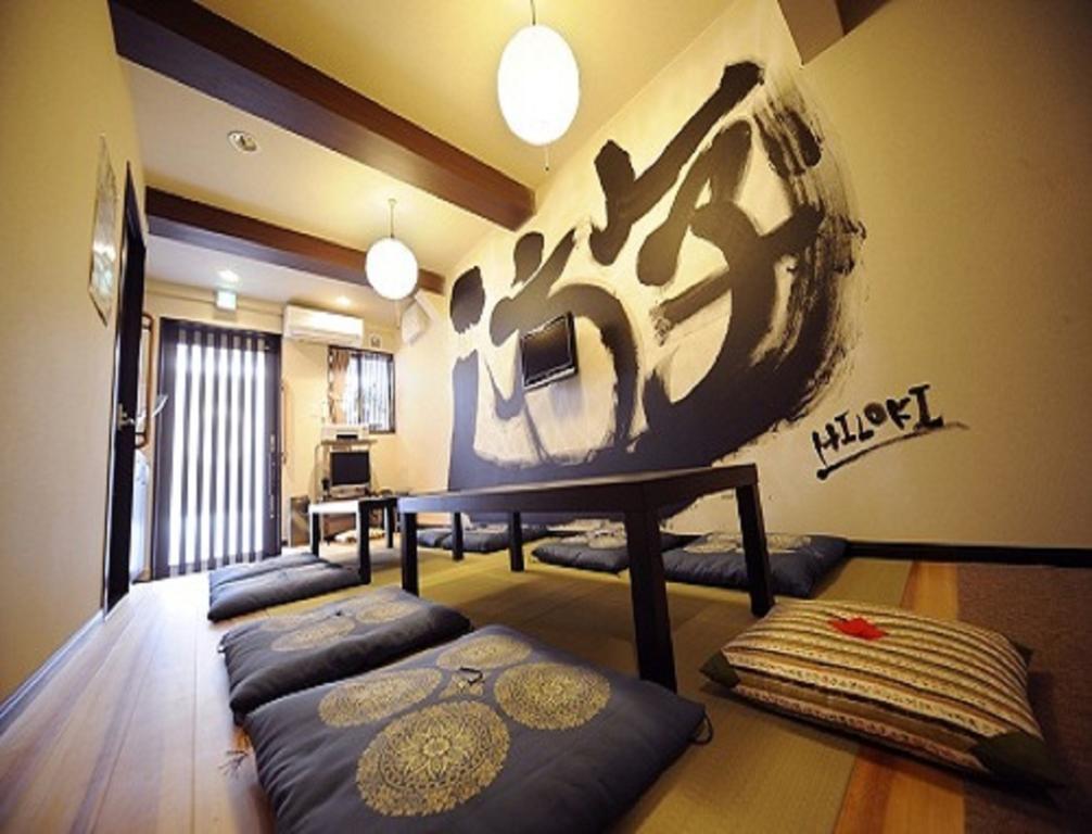 Hannari Hostel *
