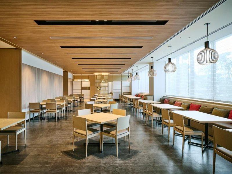 Hotel The Royal Park Umekoji 4*