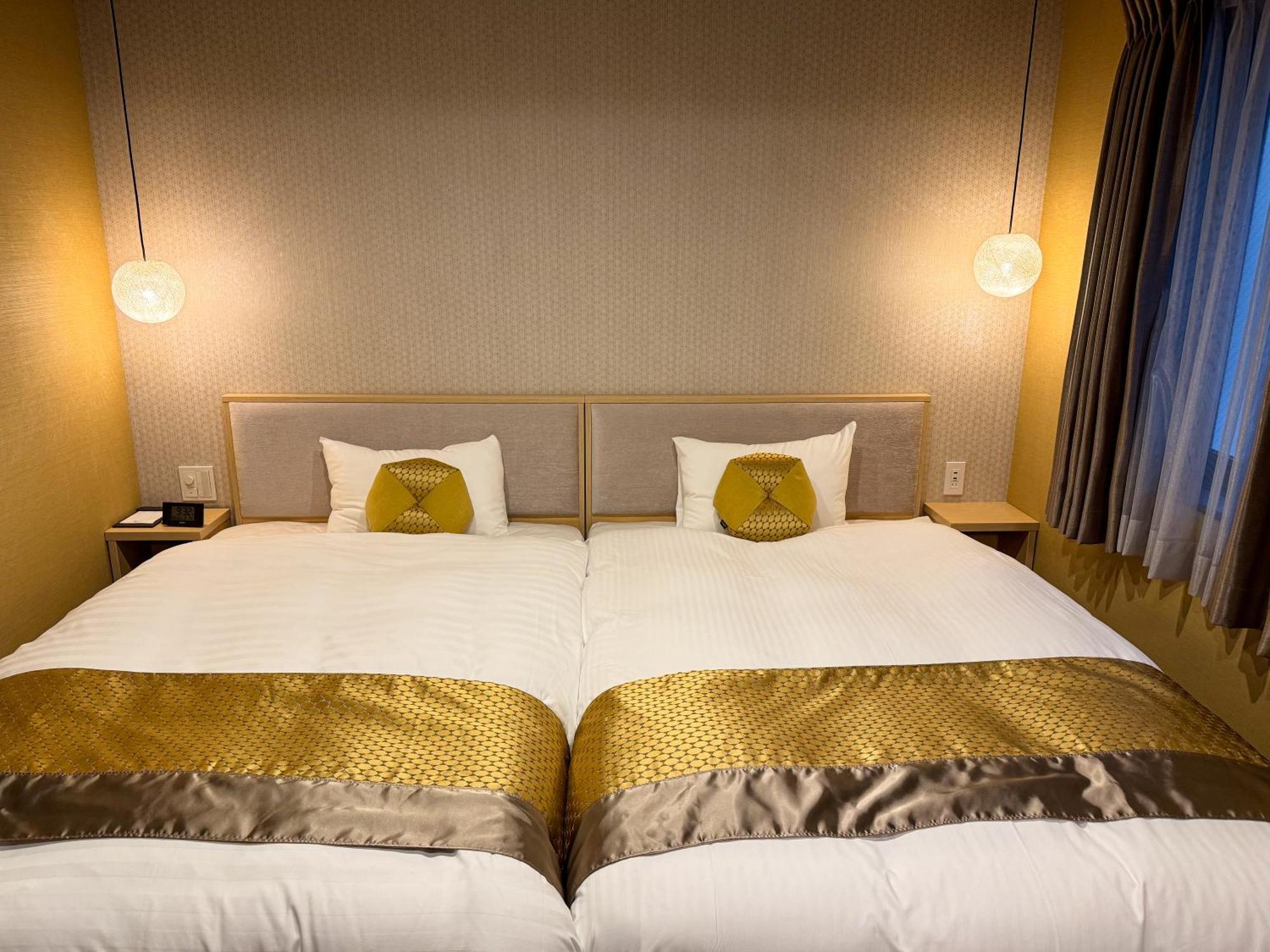 Rinn Station West 3*