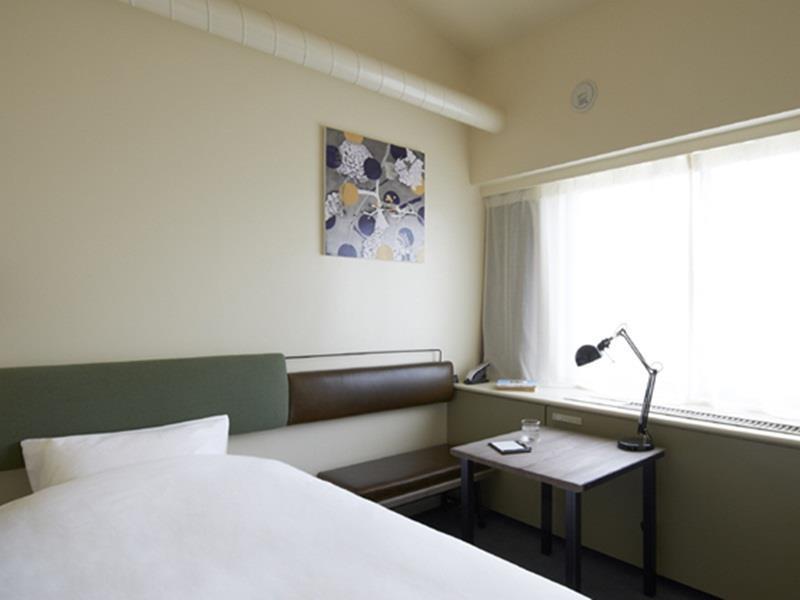 Anteroom 3*