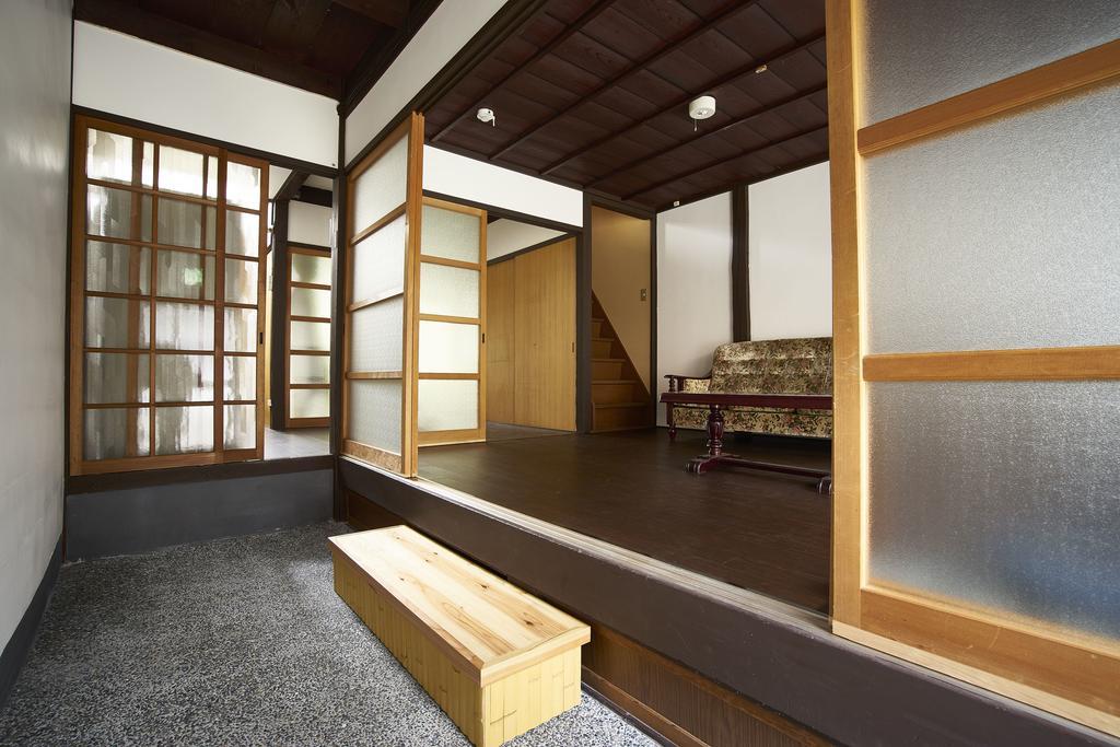 Base Karasuma Imadegawa Holiday home *