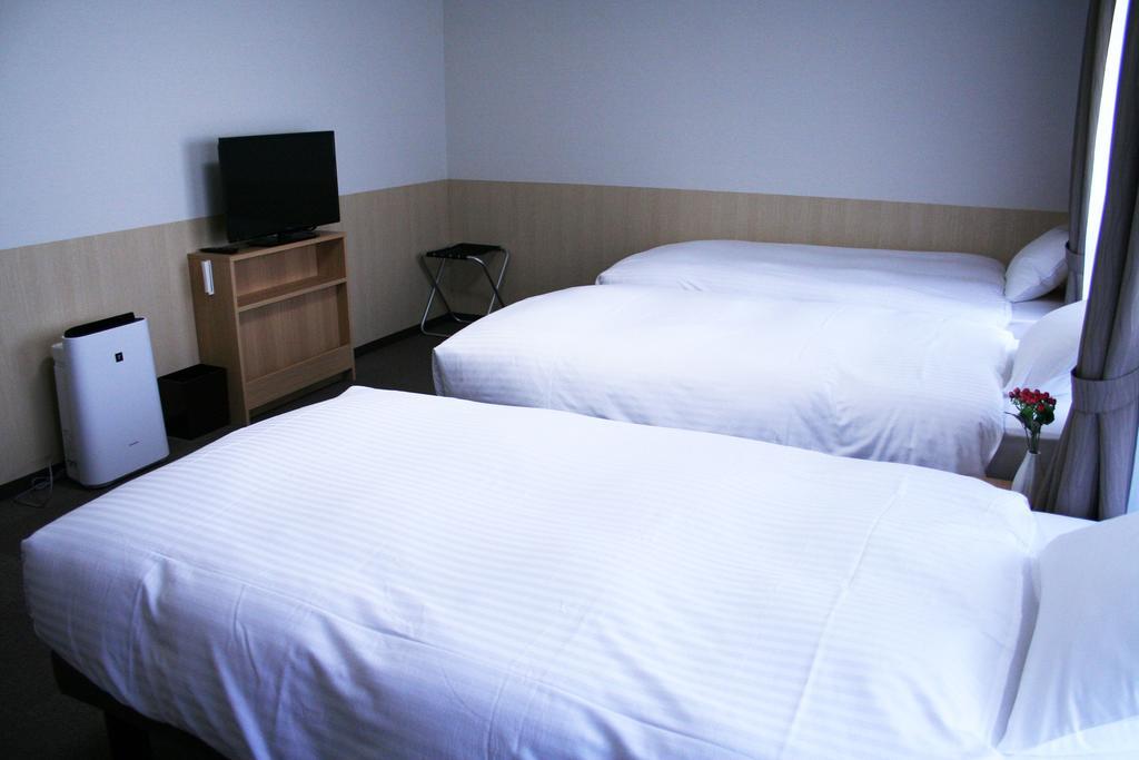 Glanz Kei Karasuma Gosho Apartment