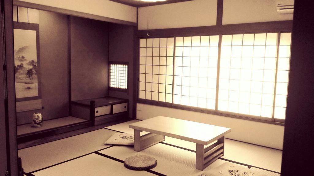 Kinkaku