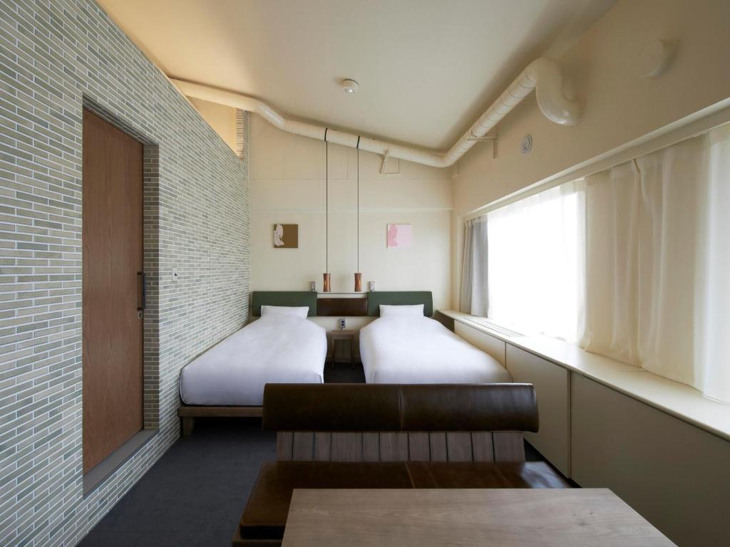 Anteroom 3*