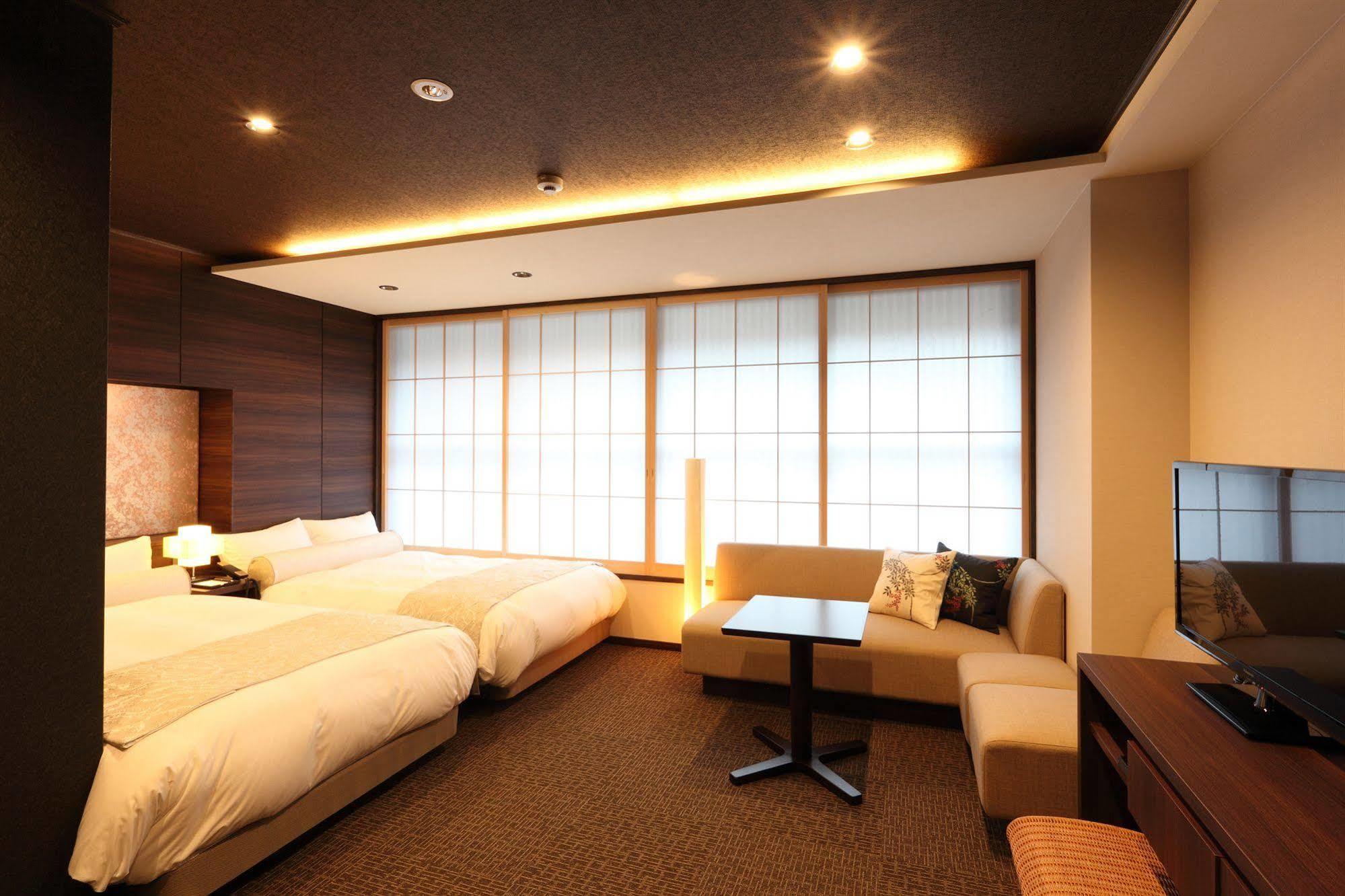 Gracevilla Nijo-jo Castle Aneyakoji Hotel Kyoto