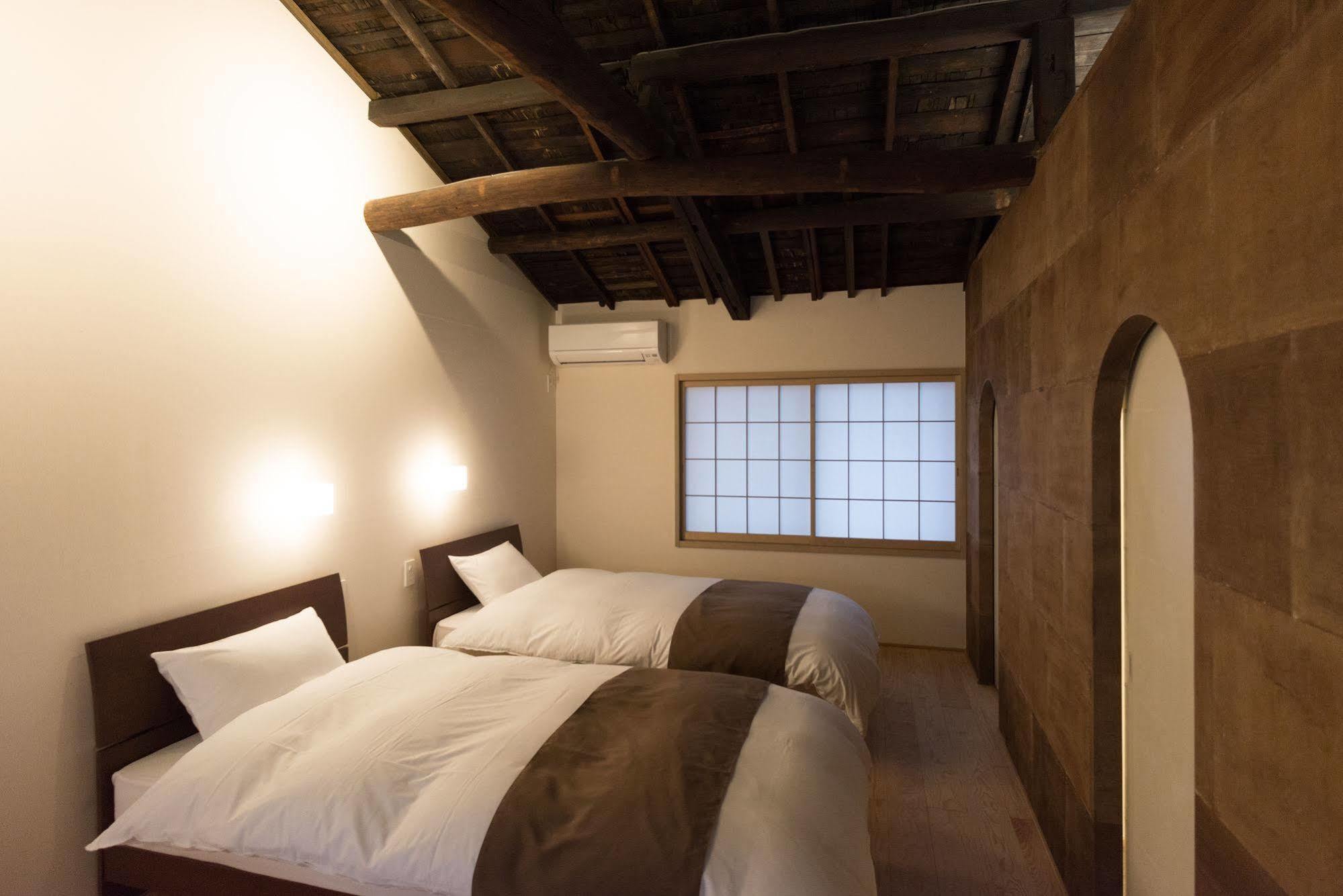 Inn 'Kakishibu-An' Machiya Holiday House