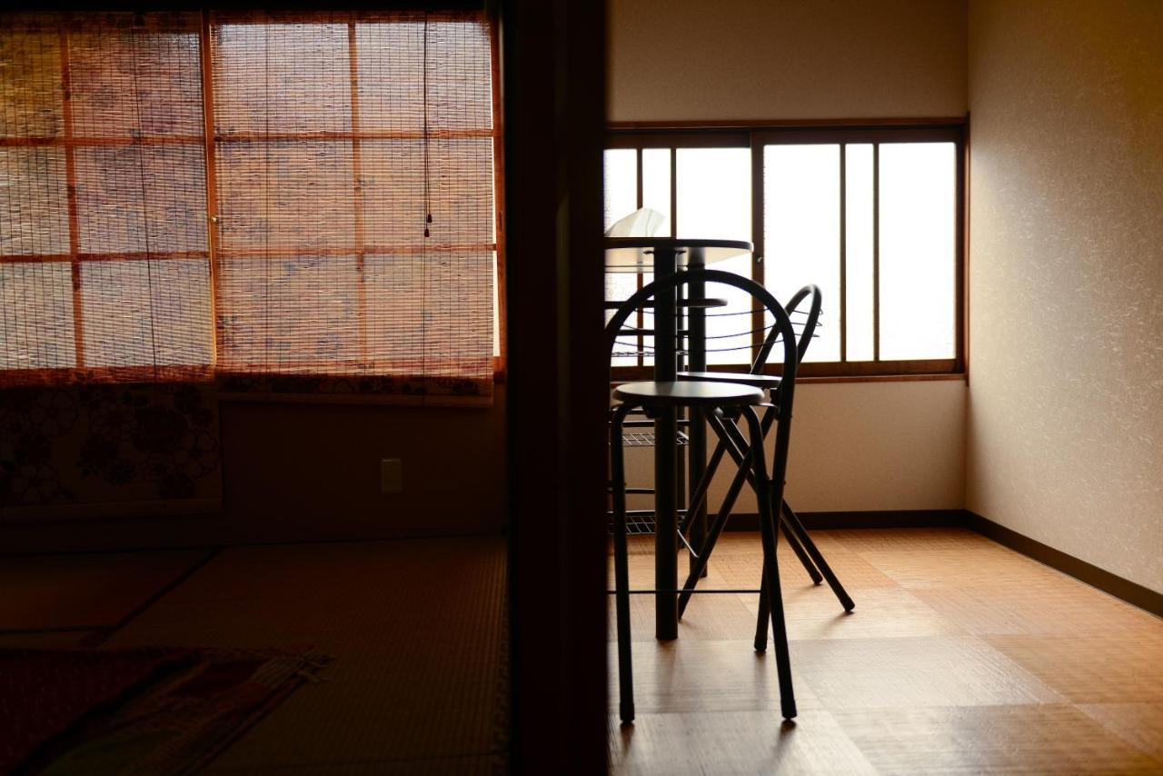 Nishioji Tanuki 西大路 狸 * Kyoto