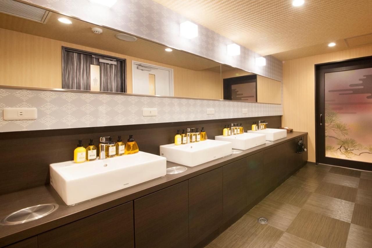 Centurion & Capsule hotel 3*