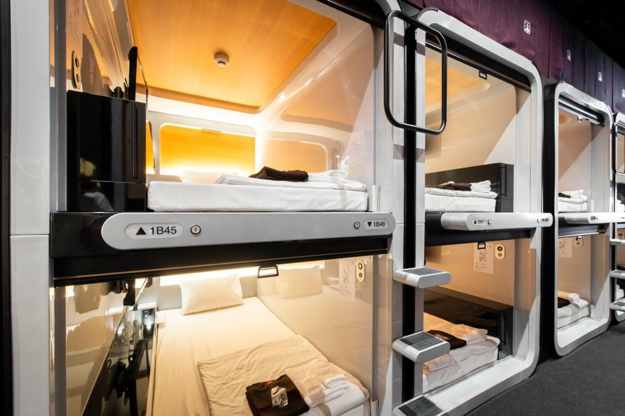 ファーストキャビン京都二条城 Firstcabin Nijojo Capsule hotel *