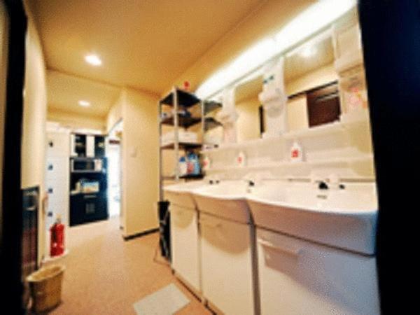 Hannari Hostel *