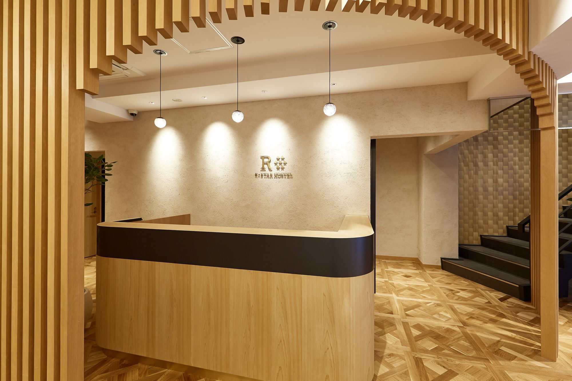 R Star Hostel