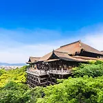 Oyo Kyoto Earth