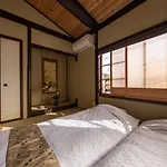 香柏 上七軒 - Kouhaku Kamishichiken, Kyoto Machiya