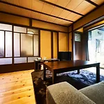 Yadoya Jin