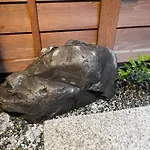 祇園せいじ庵。お風呂が素敵な貸切京町家。Netflix見放題。