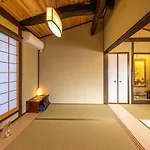 香柏 上七軒 - Kouhaku Kamishichiken, Kyoto Machiya