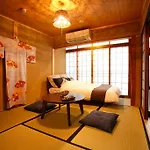 Nijo Castle, Kinkakuji.Etc 西陣・京町家の宿「三石」