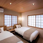 Rinn Tsukinowa West