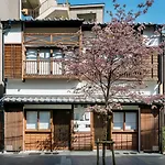Hanagoromo Machiya House