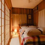 京都中心部【九色庵】嵐山直行　駅近　西院すぐ
