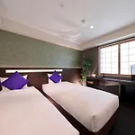 Marutamachi Crystal Hotel
