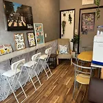 Cafe Sharehouse