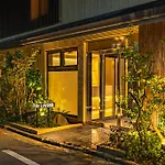 Dash Living Gojo