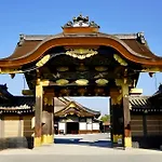 Marutamachi Crystal Hotel