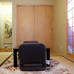 Spacious & Modern Inn Megumi-An Nishijin