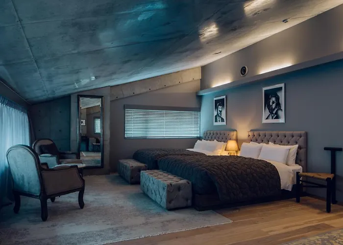 Node Hotel