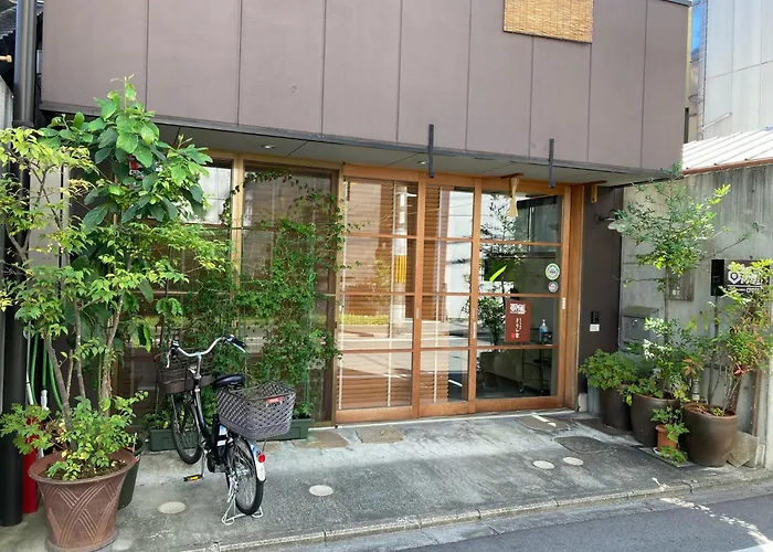 Guesthouse Hyakumanben Cross