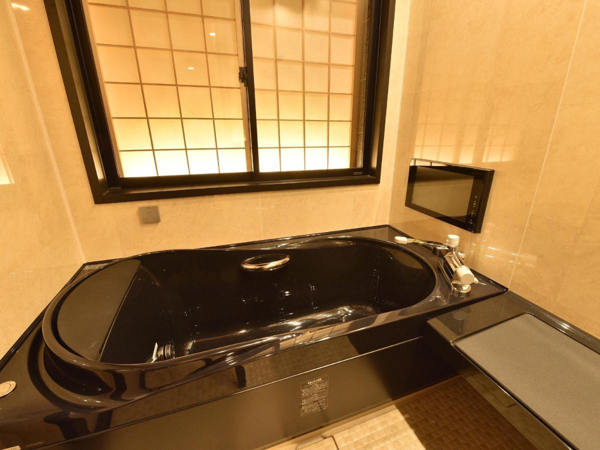 Matsui-bekkan Hanakanzashi Ryokan Kyoto