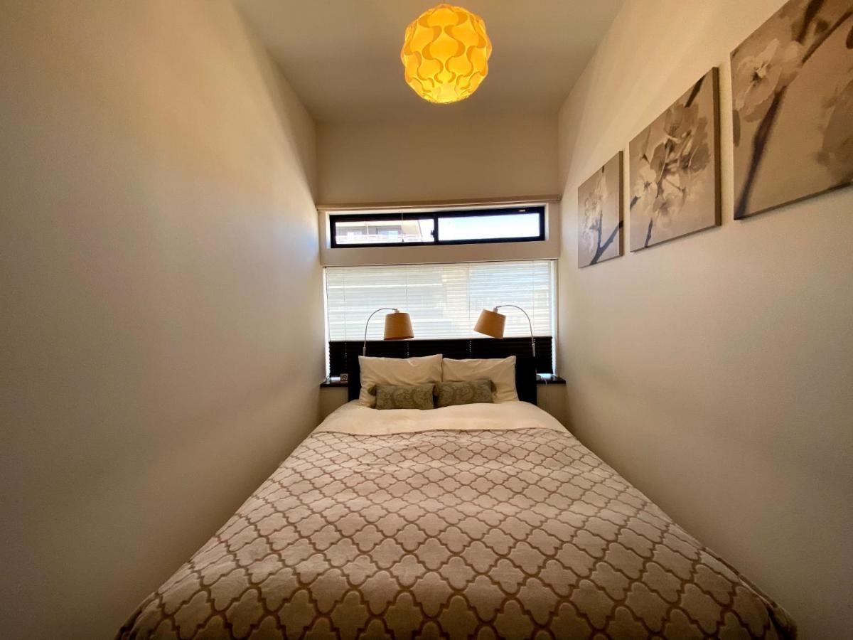R&run Serviced & - Vacation 99731 Apartment