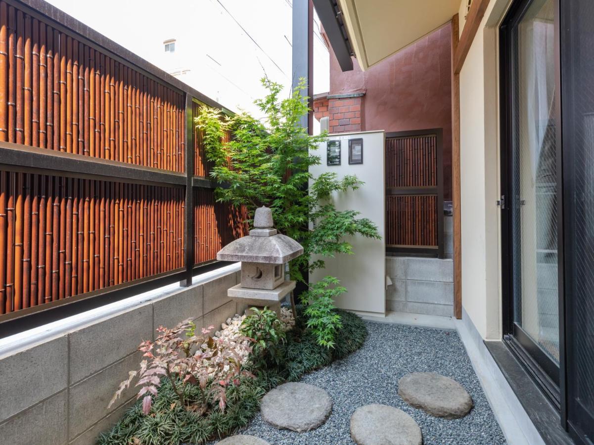 Oyo Earth Hotel