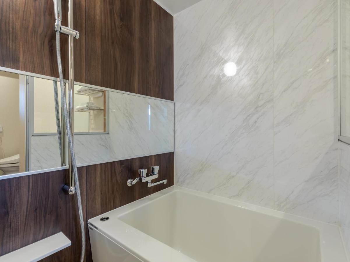 Oyo Earth Hotel