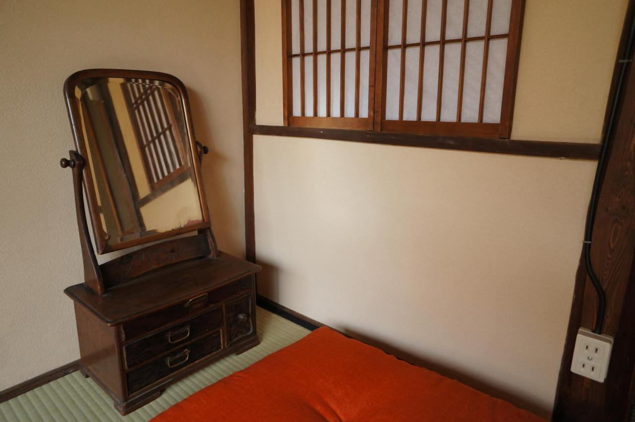 Itoya Hostel *