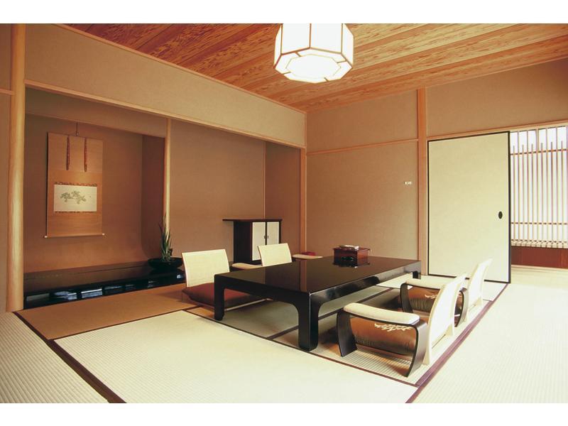 Hotel Hiiragiya 3*