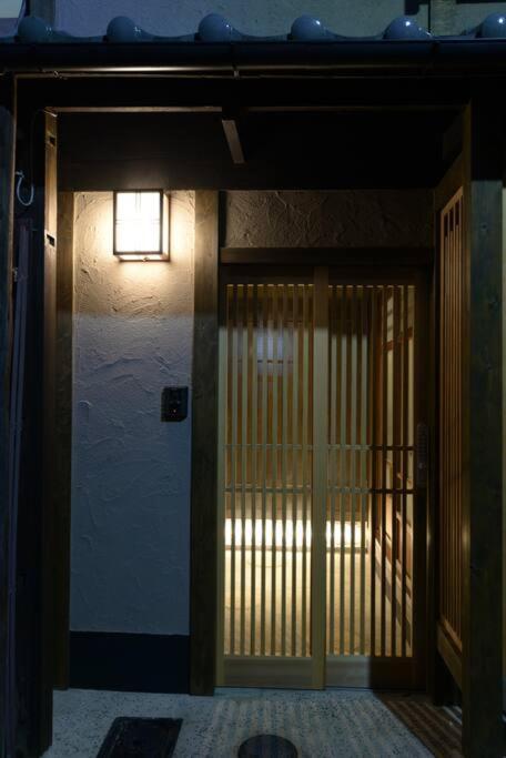 Villa Jr京都駅徒歩10分。お風呂が素敵な貸切京町家。6人まで最適。