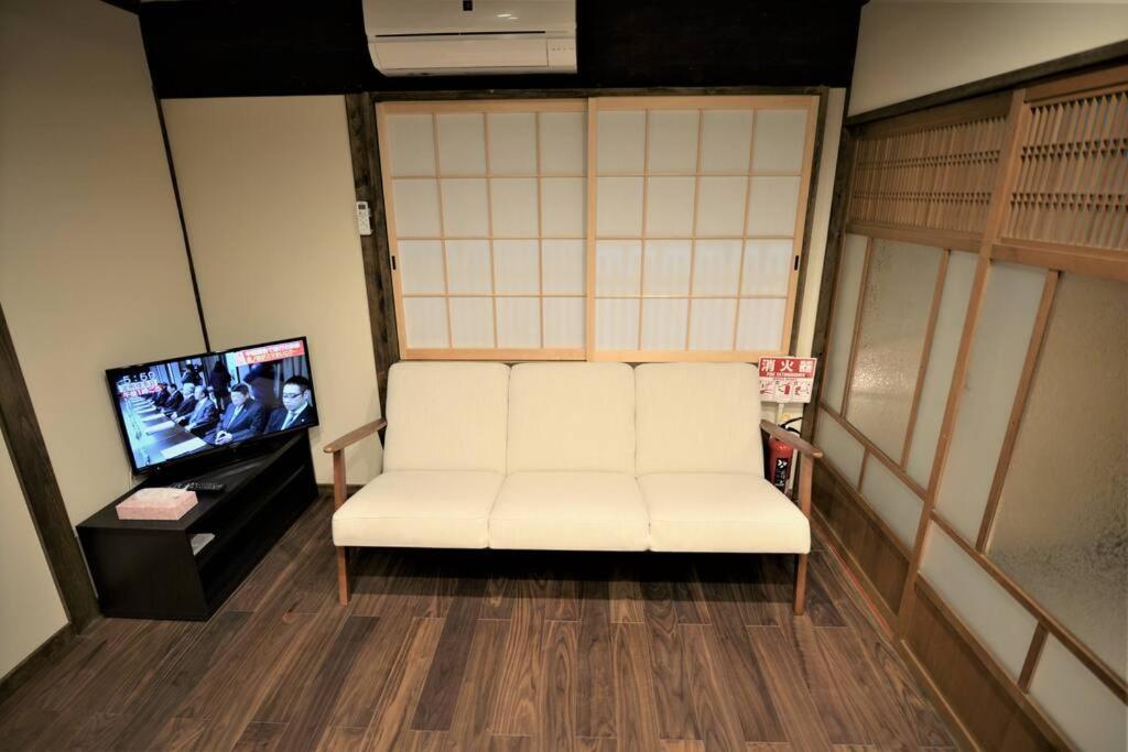 Villa Jr京都駅徒歩10分。お風呂が素敵な貸切京町家。6人まで最適。