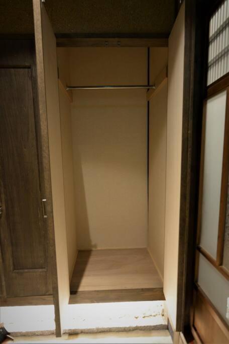 Villa Jr京都駅徒歩10分。お風呂が素敵な貸切京町家。6人まで最適。 *