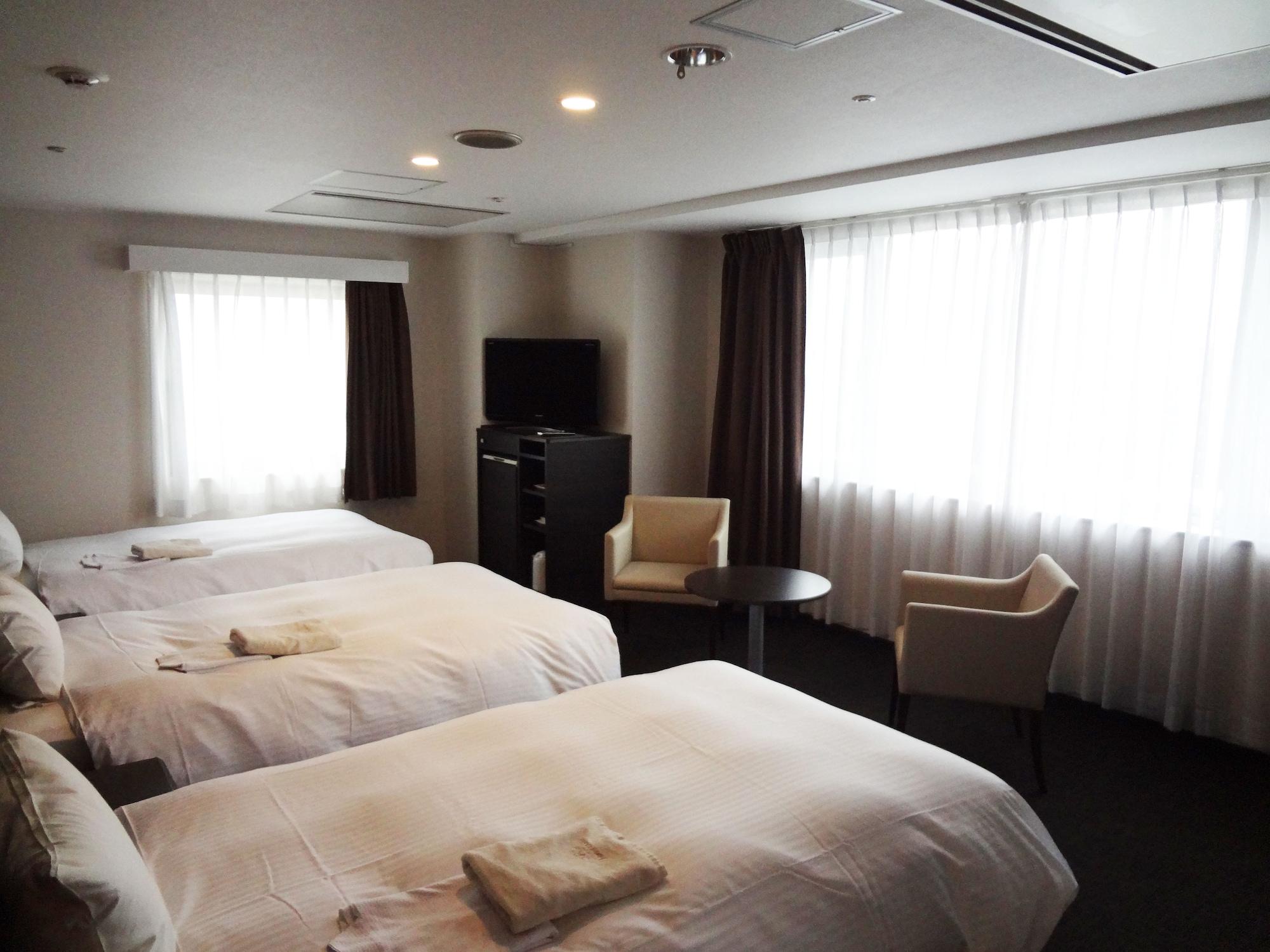 Hotel Smile Shijo 3*