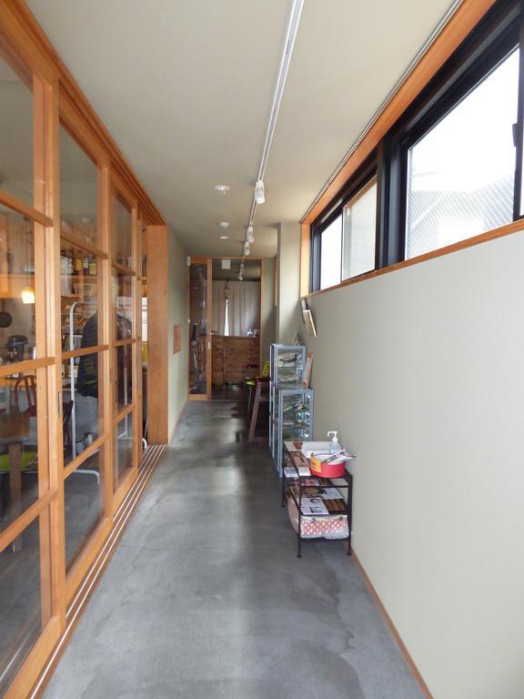 Hostel Hyakumanben Cross