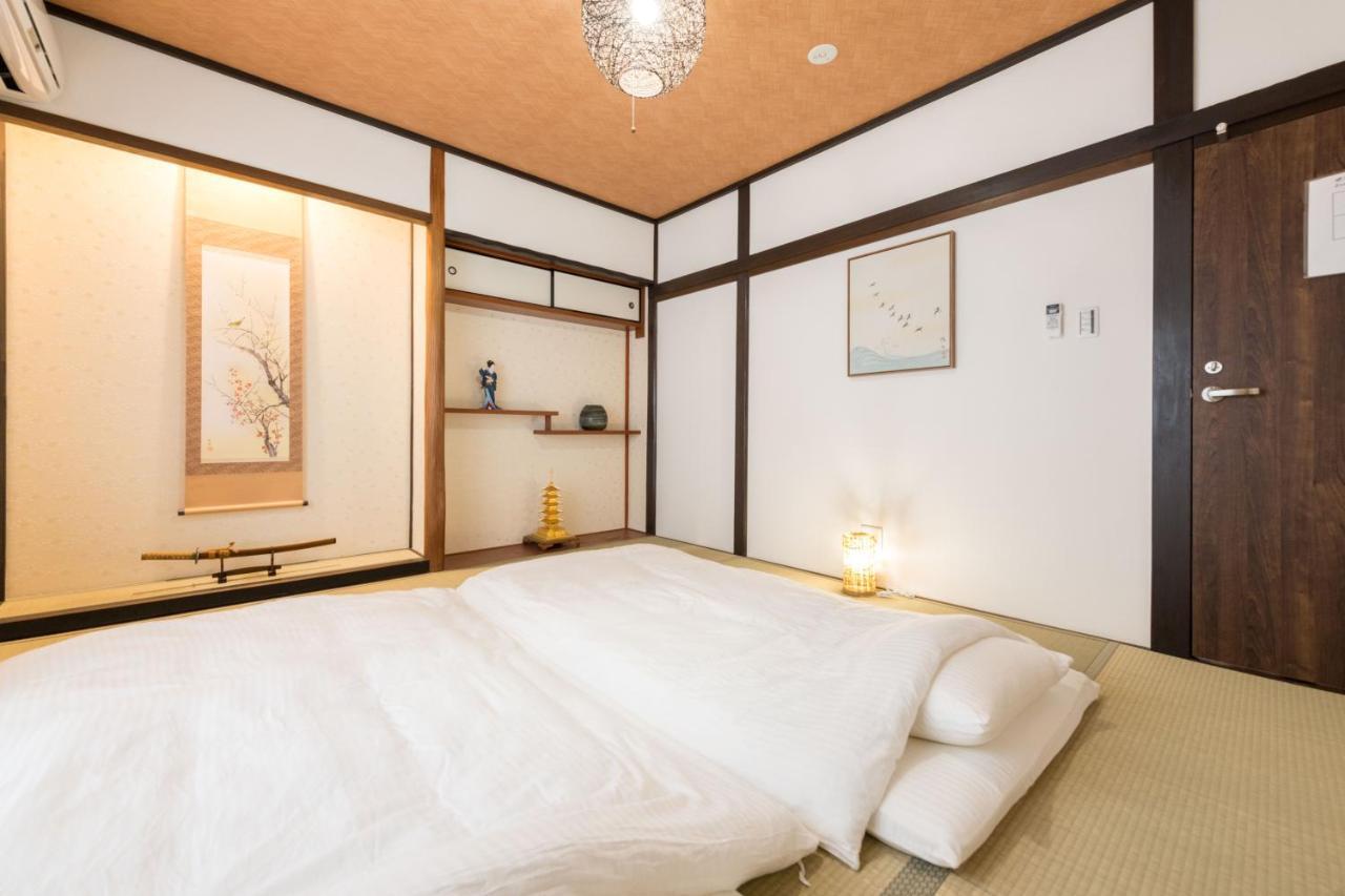 桜の宿千本 Two Two Toilets