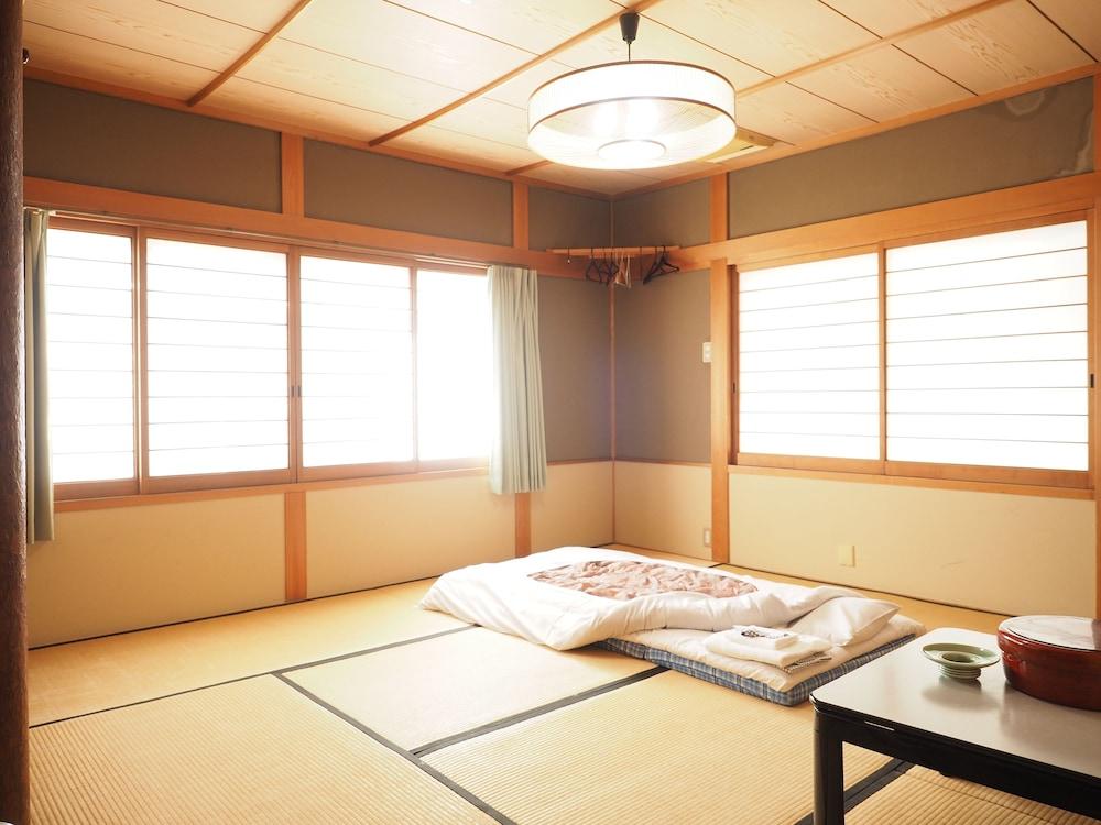 Ryokan Yamazaki 3*