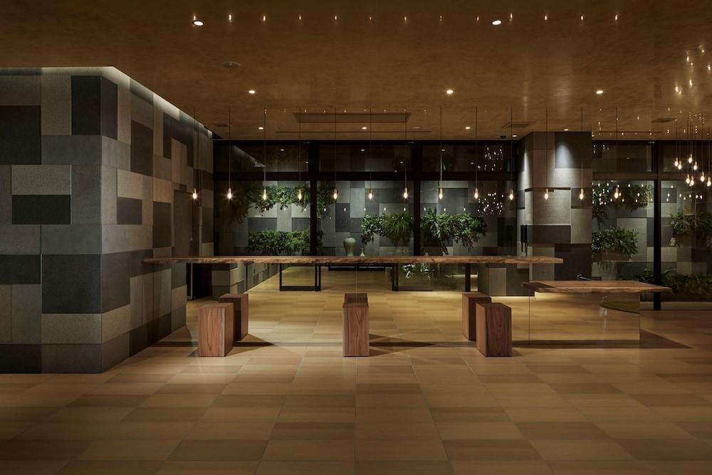 Royal Twin Hachijoguchi Hotel 4*
