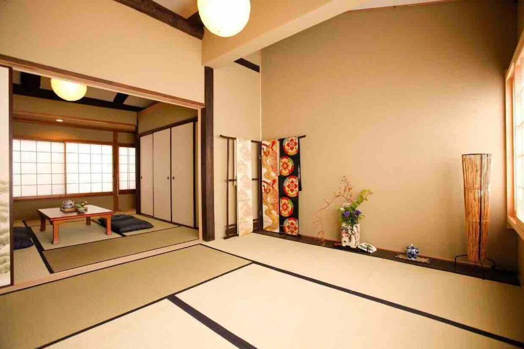 Villa Nijo Castle, Kinkakuji.etc 西陣・京町家の宿「三石」